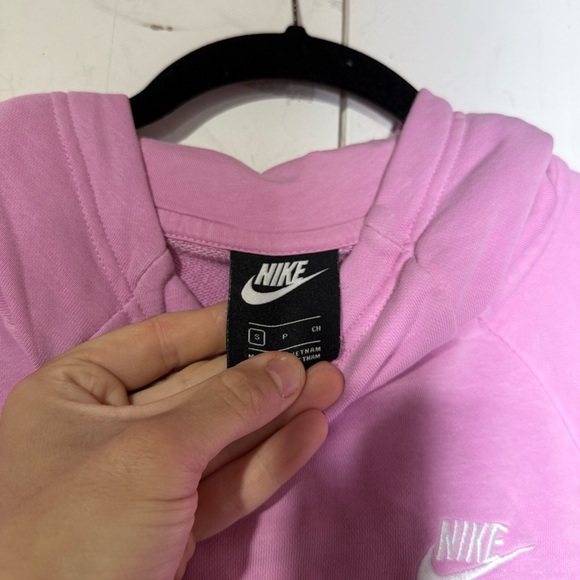 Nike Pink Pullover Hoodie Swoosh Logo Size Small Super Soft Athleisure - Picture 7 of 8